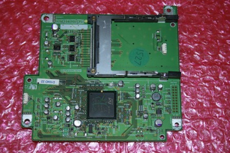 SHARP - CARD READER - QPWBXD628WJN,3 KD628, LC-37AD5E-BK, LC37AD5EBK