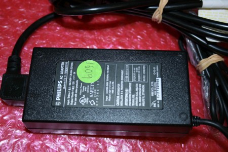 PHILIPS - AC ADAPTER - SAD6012SE, 100-240V, 1.5 - 0.6A, 50/60Hz Output: 12V, 5A