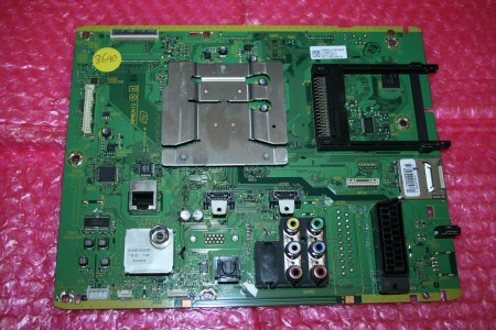 PANASONIC TX-L32C3B MAIN PCB  -  TZRXF01PEUXM  -  TNP8EA112 9 A