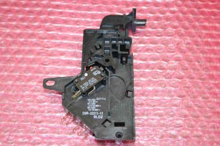 *NEW*  PANASONIC NN-DS596BBPQ MICROWAVE DOOR LOCK Z300W9L00XP -  D9R-22211-11  -   20Y7H  -   9L02