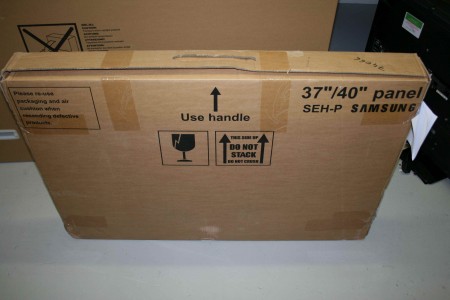 *NEW* SAMSUNG - BN07-00677D, BN0700677D (BN07-00646A, BN07-00663A, BN07-00677A, BN07-00677B, BN07-00677C,  BN0700646A, BN0700663A, BN0700677A, BN0700677B, BN0700677C) PANEL / SCREEN