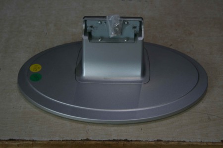 TV STAND FOR BUSH: LY2211WCW