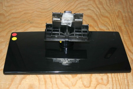 TV STAND FOR SAMSUNG: LE32C530F1WXXU