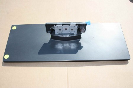 TV STAND FOR TECHNIKA: LCD32-207, LCD32207