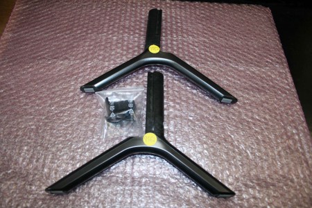 *NEW* UE55RU7100KXXU STAND - BN96-45797A, BN96-45796A