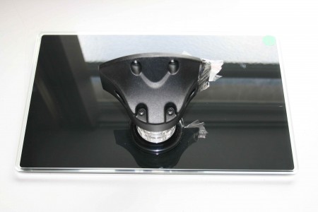 *NEW* HISENSE TV STAND: WG6.121.088\ROH\SKD, 1066466, LHDN26T28UK/0021
