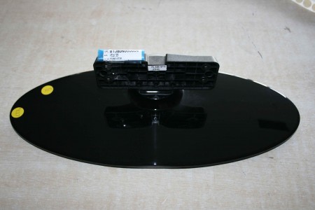 TV STAND FOR TOSHIBA: 32KV501B