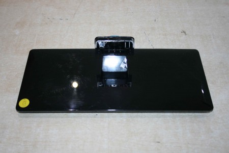 TV STAND FOR SEIKI: SE32HY01UK