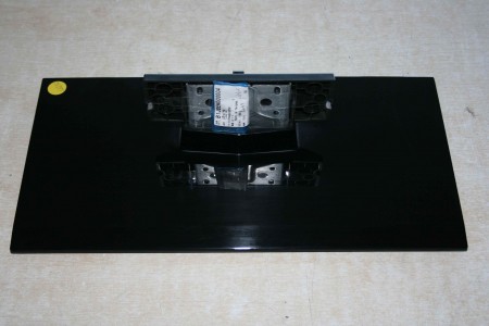 TV STAND FOR TOSHIBA: 32BV702B
