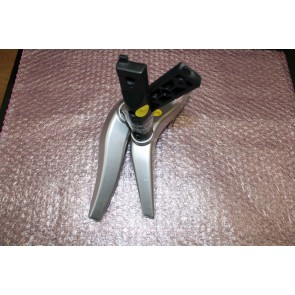 BUSH DLED40UHDHDRS STAND