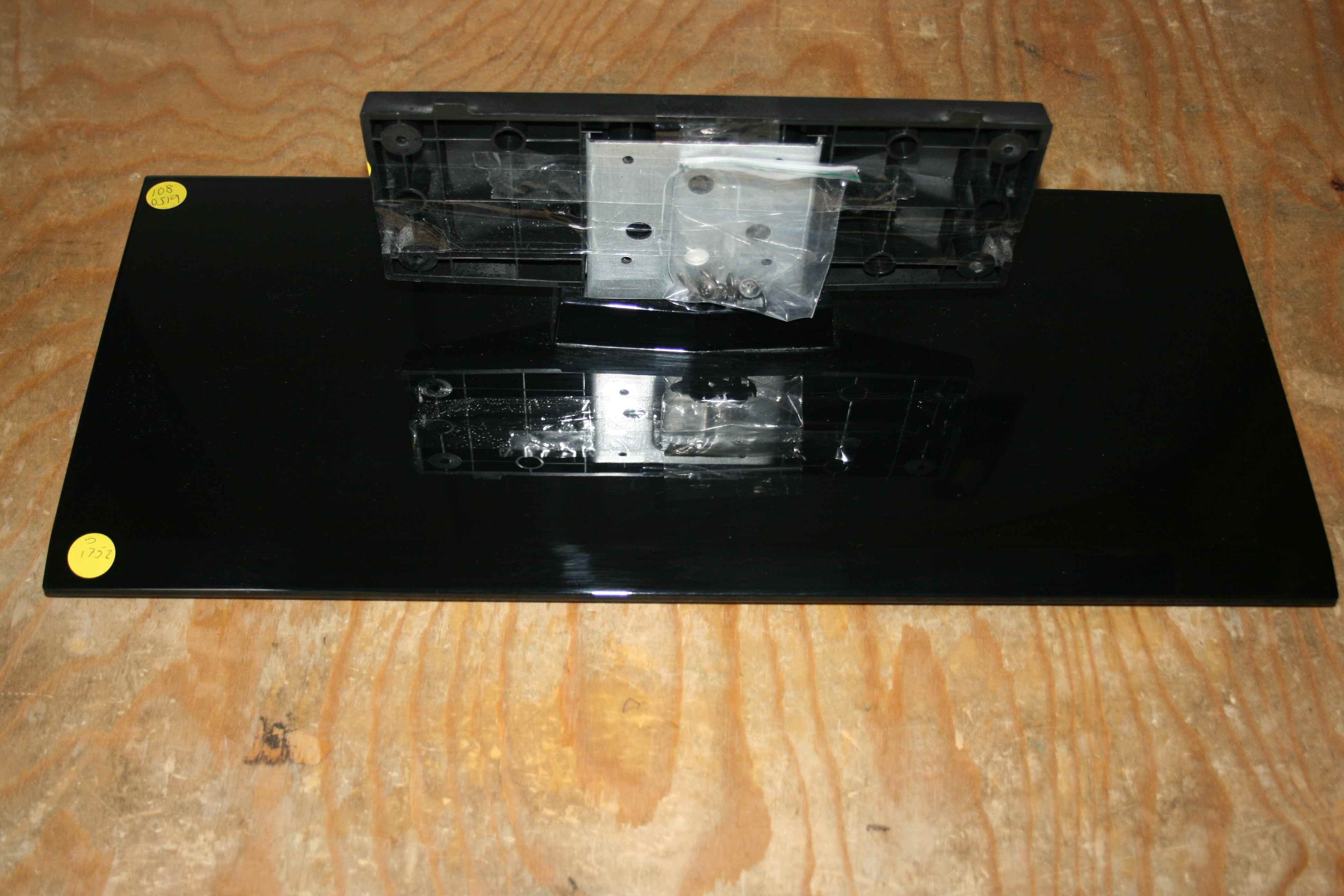 Supporto da tavolo PRO vesa 600×400 | ITB Solution Supporto da tavolo PRO vesa 600×400 | ITB Solution