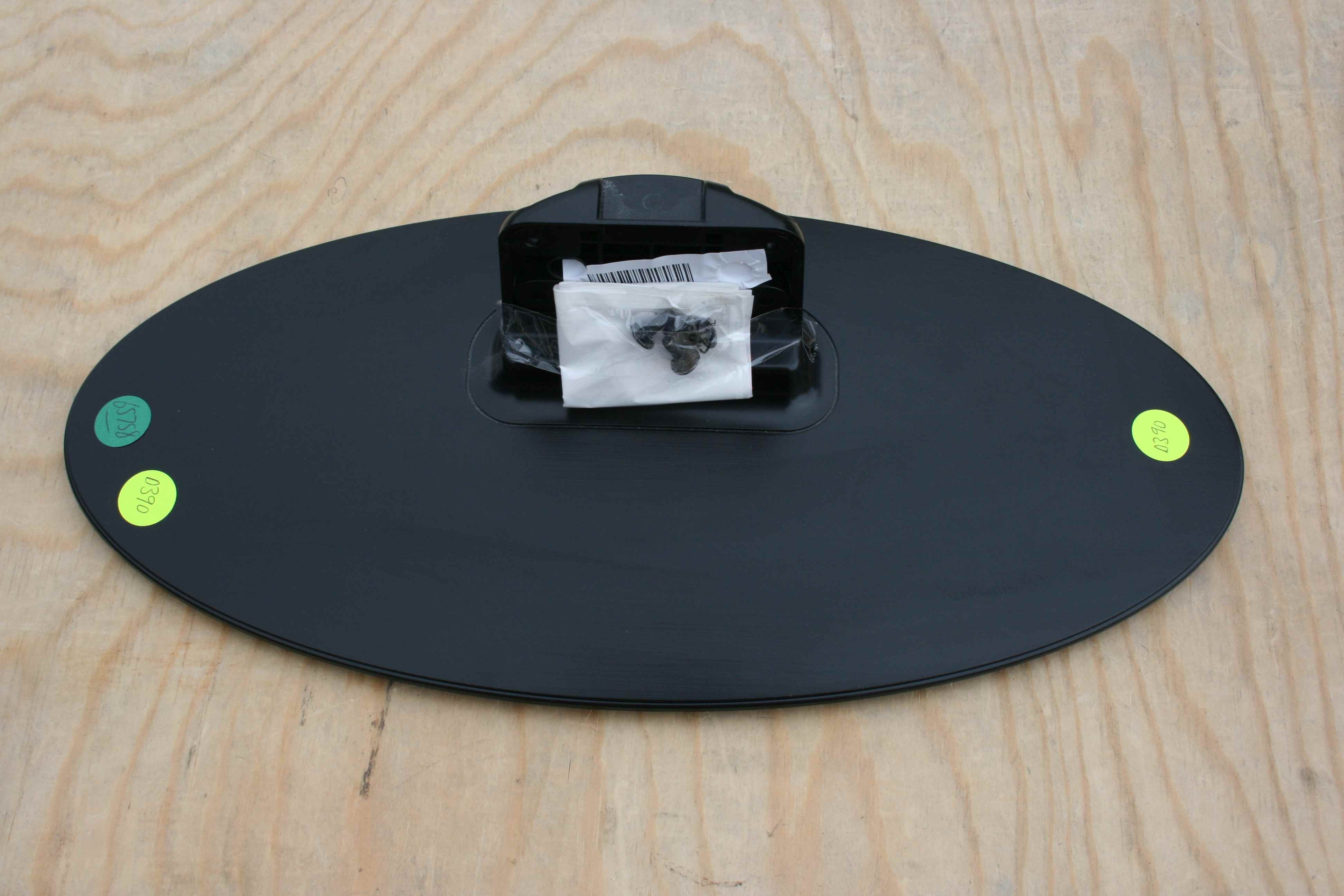 TV STAND FOR BUSH DLED32165HD