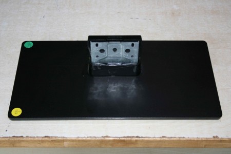 TV STAND FOR TOSHIBA: 32D1333DB