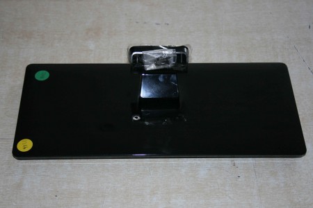 TV STAND FOR SEIKI: SE32HY01UK
