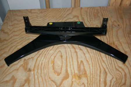TV STAND FOR TOSHIBA: 42XV635D