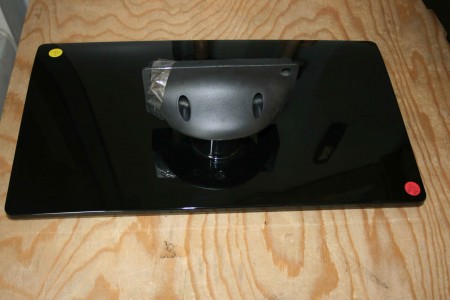 TV STAND FOR TECHNIKA: TW39C68BFTCUG505