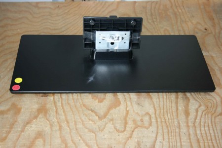 TV STAND FOR TOSHIBA: 40L3451DB