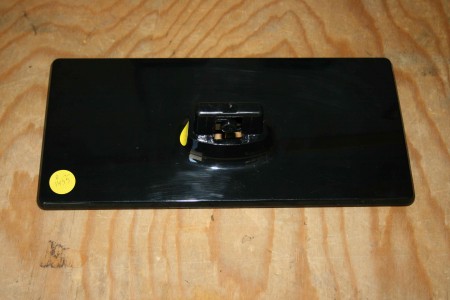 TV STAND FOR BUSH: LED19134HD