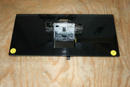 TV STAND FOR TOSHIBA: 26DL833B