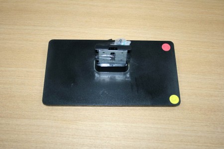 TV STAND FOR TOSHIBA: 24D1433DB