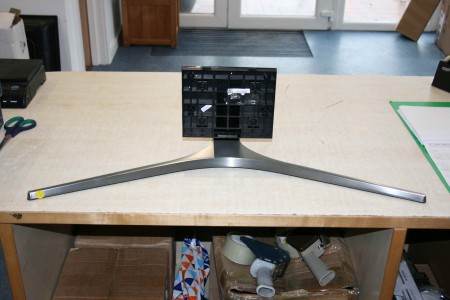TV STAND FOR SAMSUNG: UE49MU6500, UE49MU6400, UE55MU6500, UE55MU6400, UE49MU6670, UE49KU6670U, 55KU65000