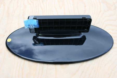 TV STAND FOR HITACHI: L42VC04U1