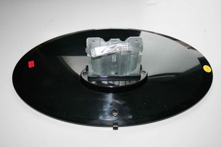 TV STAND FOR TOSHIBA: 32AV615DB