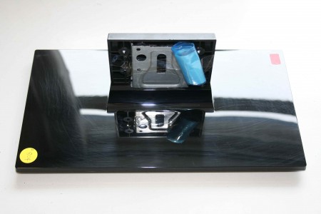 TV STAND FOR TOSHIBA: 26DL933B