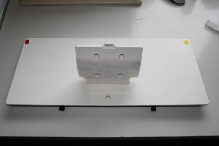 TOSHIBA 40L1354B TV STAND