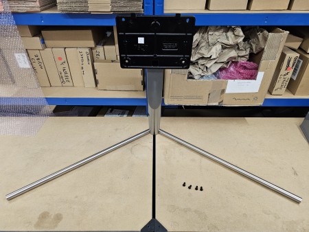 TV STAND FOR SAMSUNG QE75Q7FAMT - BN61-14493A